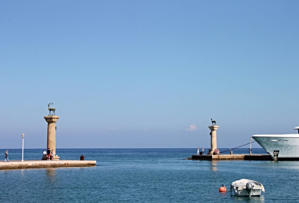 Mandraki Hafen auf Rhodos